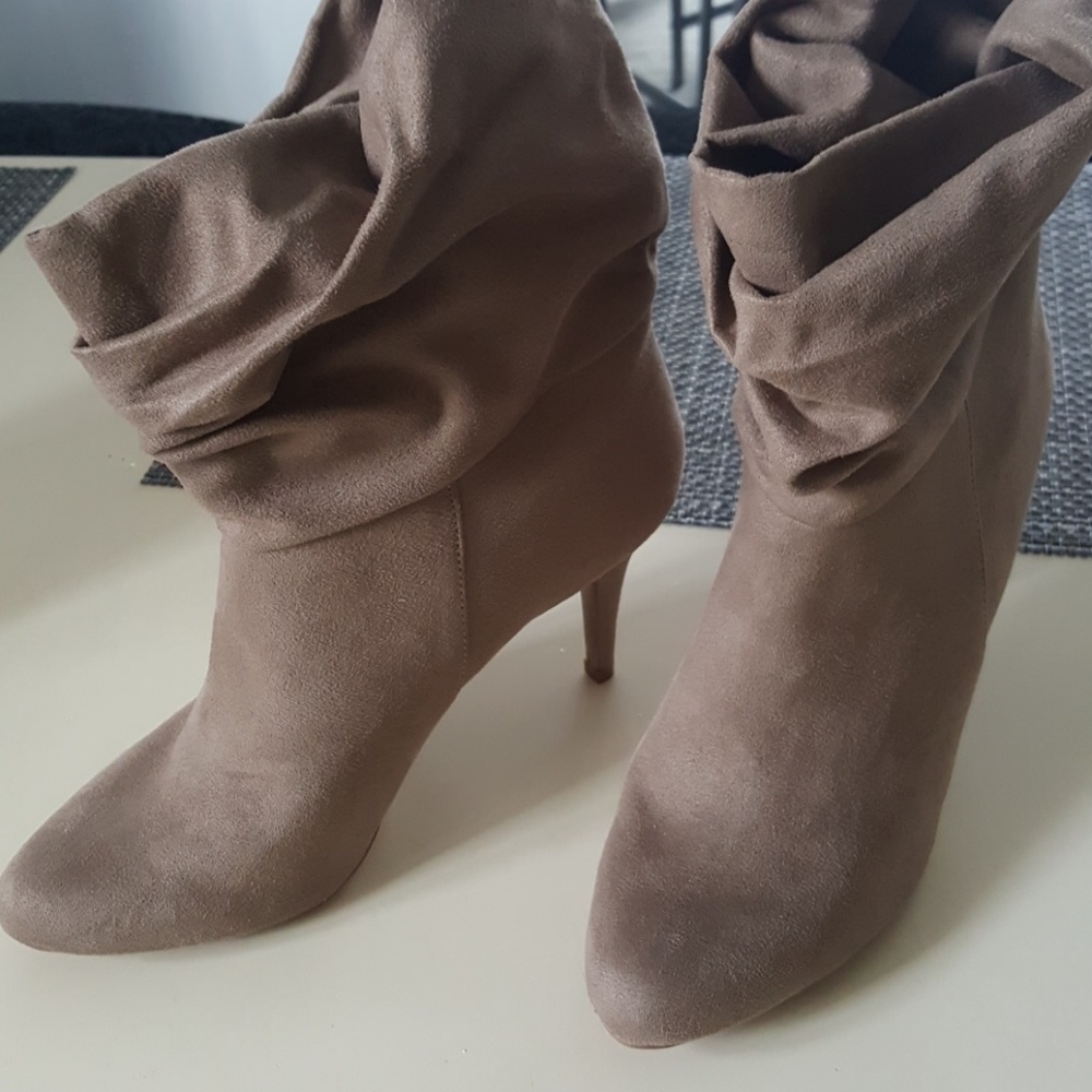 Heeled booties